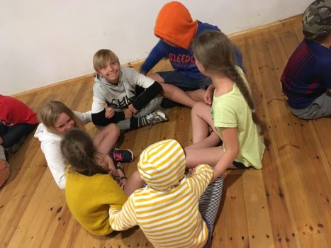 Nometne Cīnītāji un meklētāji